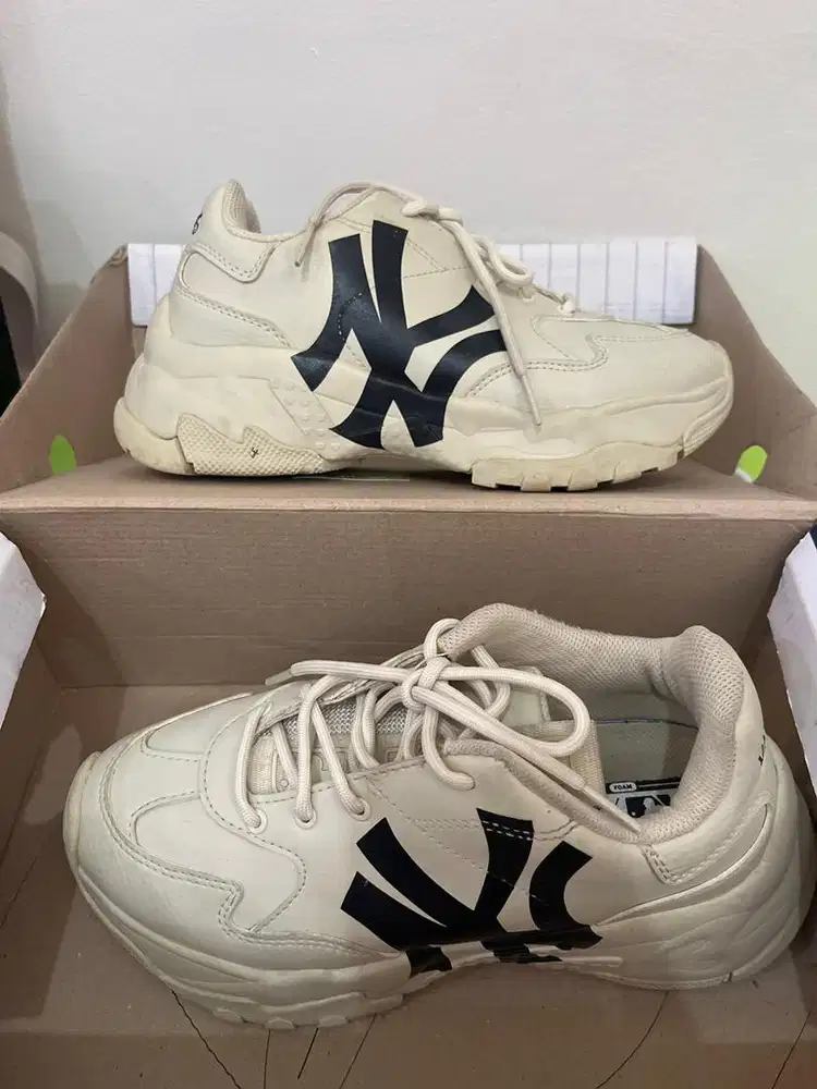 Preloved Bigball Chunky A NY Yankees size 38