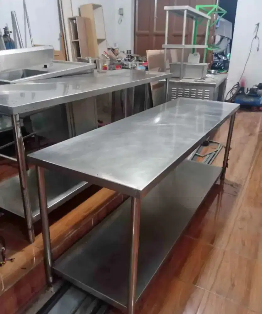 Meja kerja dapur 2 tingkat