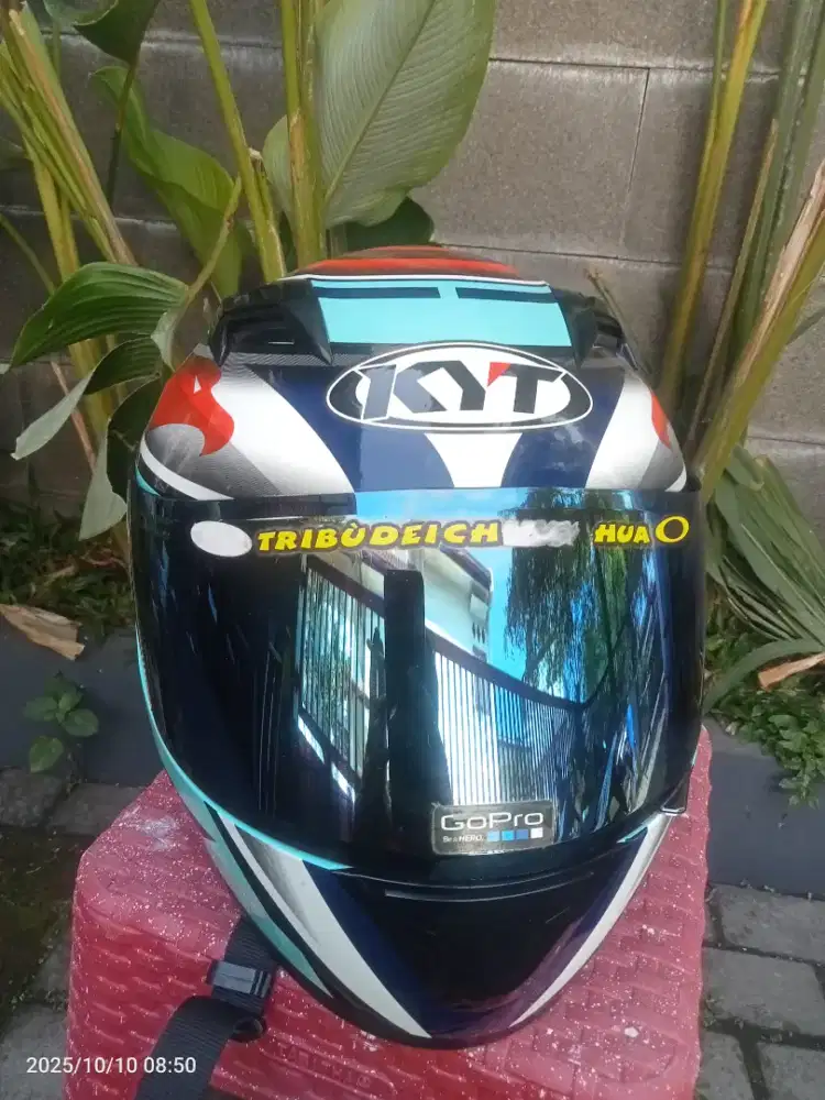 Di jual helm KYT r10 size m