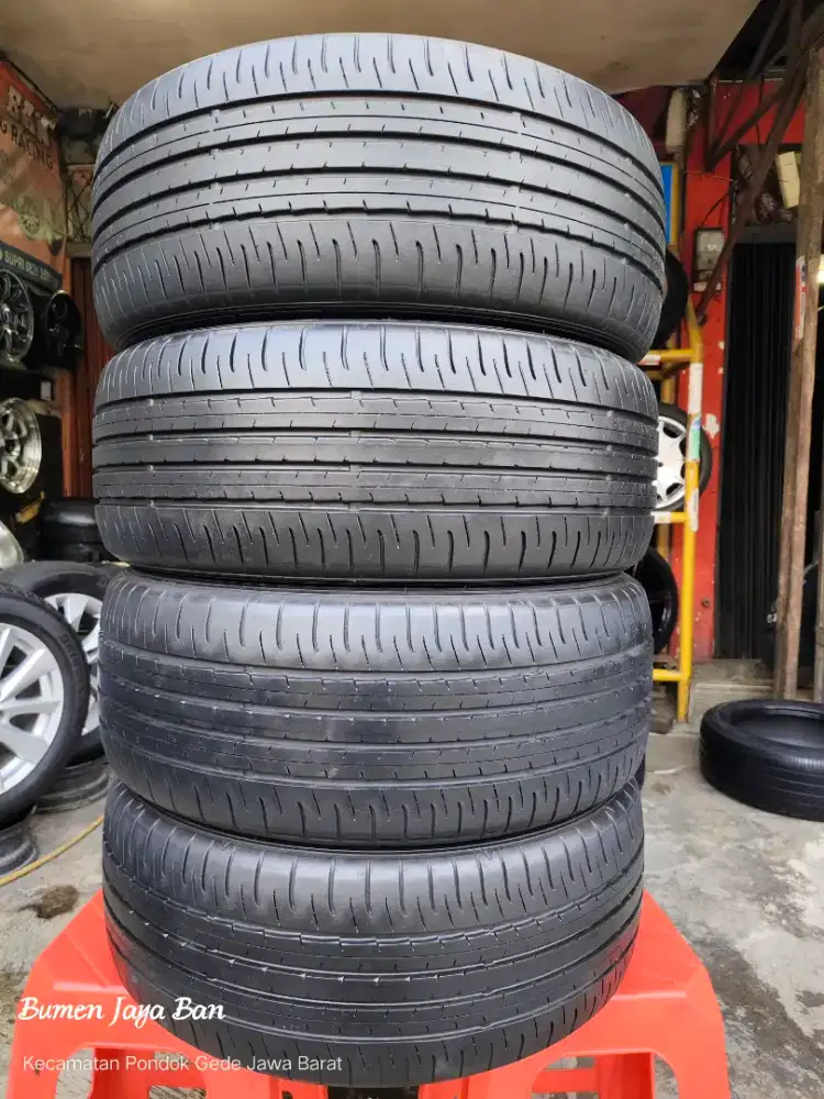 Ban 225 50 R18 Dunlop sport maxx untuk kijang innova  zenix bmw mercy