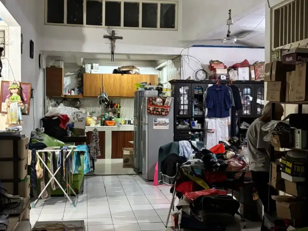 Rumah Citra Garden 5 Dijual Harga Murah SHM Posisi Tusuk Sate Depan Taman Kalideres Jakarta Barat