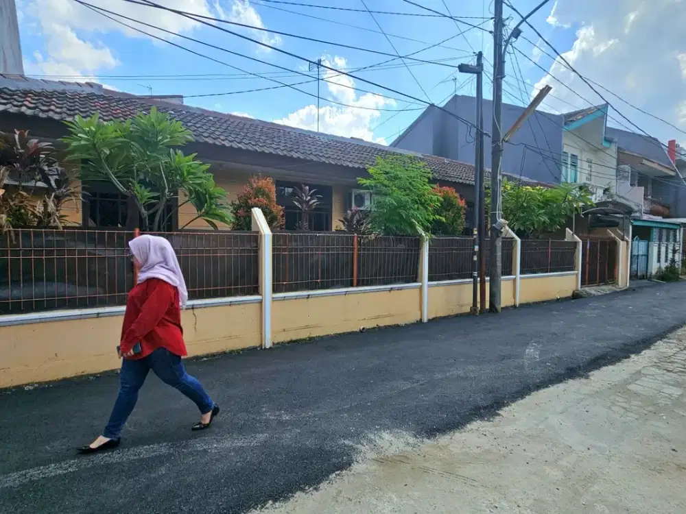 NEGO sd DEAL !  Rumah + Kost Aktif Dijual Di Pondok Kelapa. Komplek