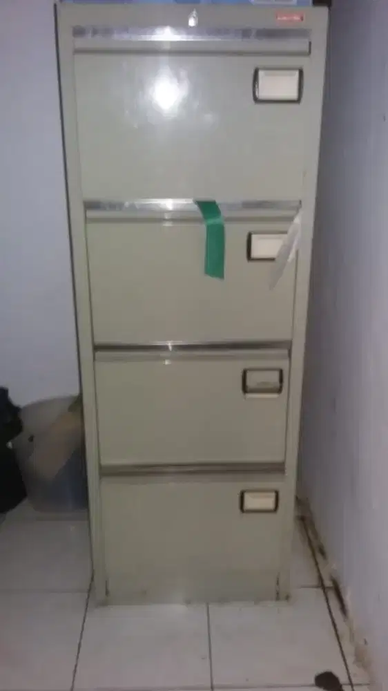 FILLING CABINET LEMARI ARSIP