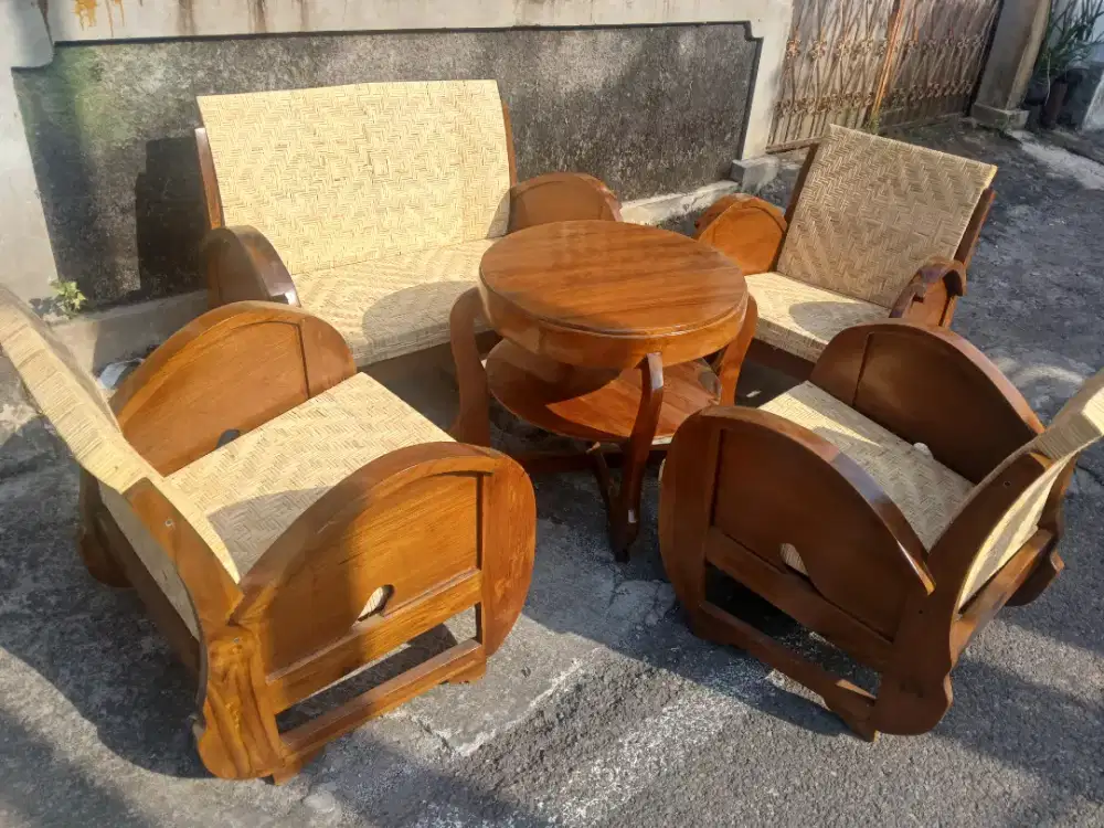 Kursi Sedan Rotan Jadul Antik Lawasan