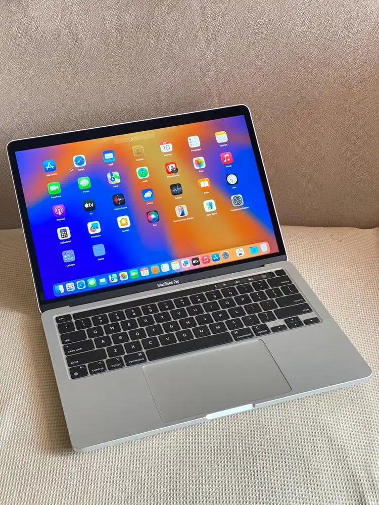 MACBOOK PRO M1 2020 16GB RAM 256GB SSD TOUCHBAR RETINA MULUS ORIGINAL