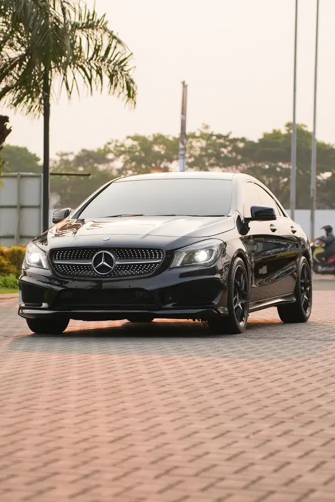 Sporty! Mercedes Benz CLA200 AMG 2016 bmw