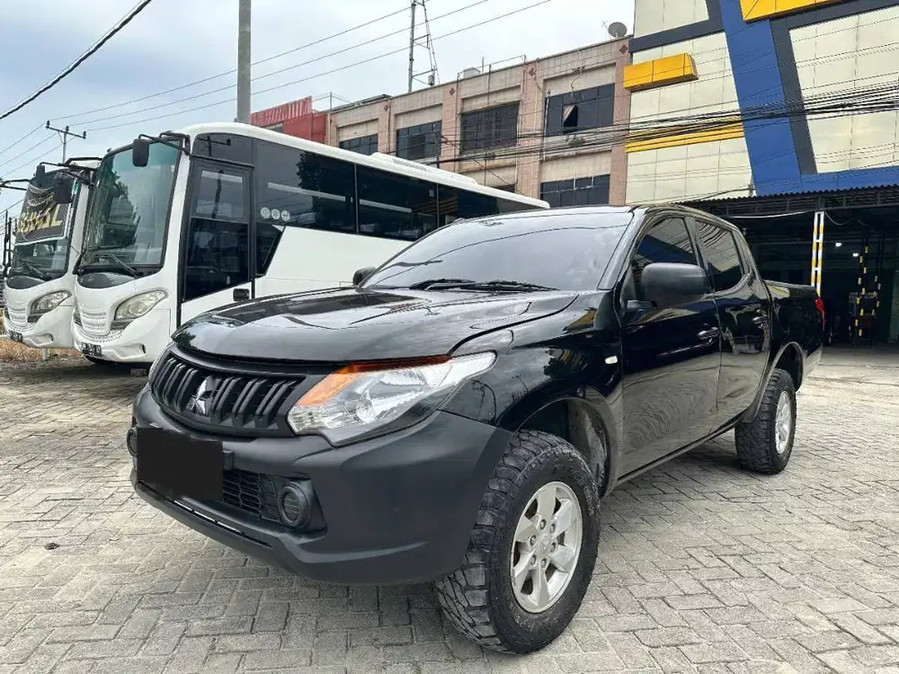 Dijual Mitsubishi Triton HDX D-cab 4x4 Diesel 2.5 M/T Nego sampai Deal