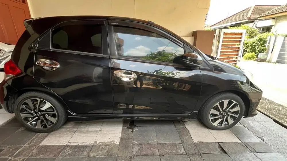 Honda Brio tipe RS AT