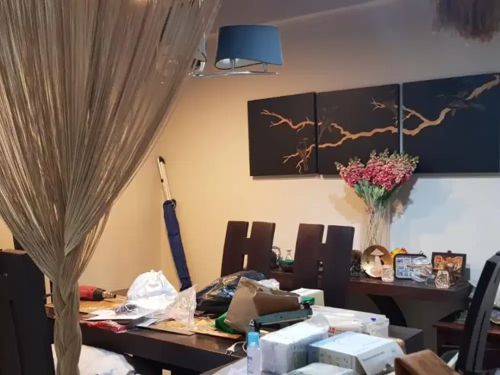 Rumah SHM 2,5 Lantai Dekat Greenville Kebon Jeruk Jakbar