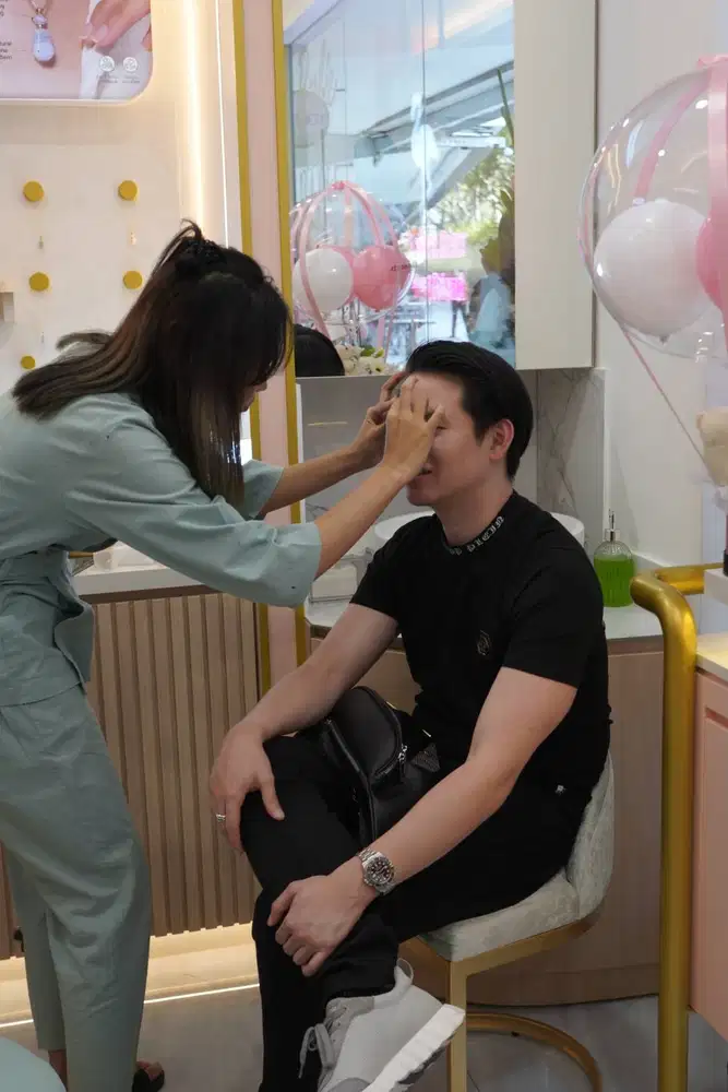 Dibutuhkan segera STAF MEMASANG BULU MATA / EYELASH EXTENSION