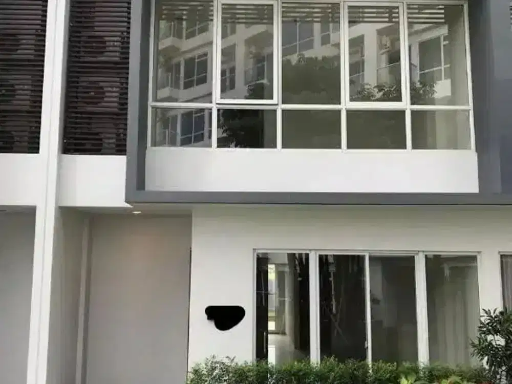 Town House Puri Mansion Mewah Siap Huni 2 Lantai Jakarta Barat