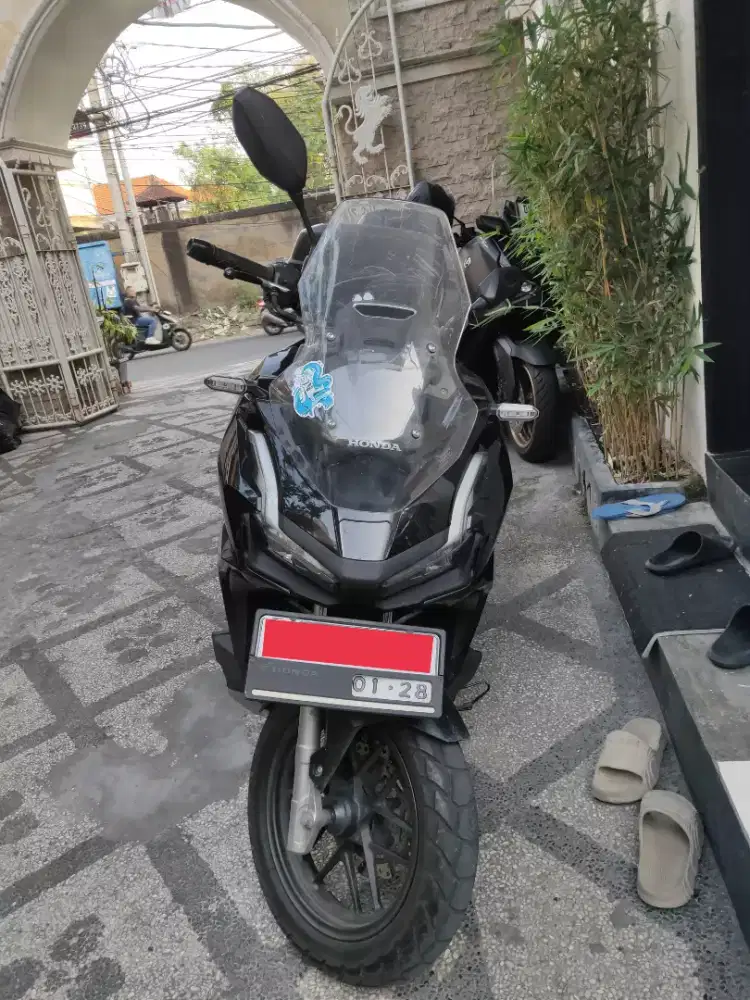 Jual motor ADV 160 murah.