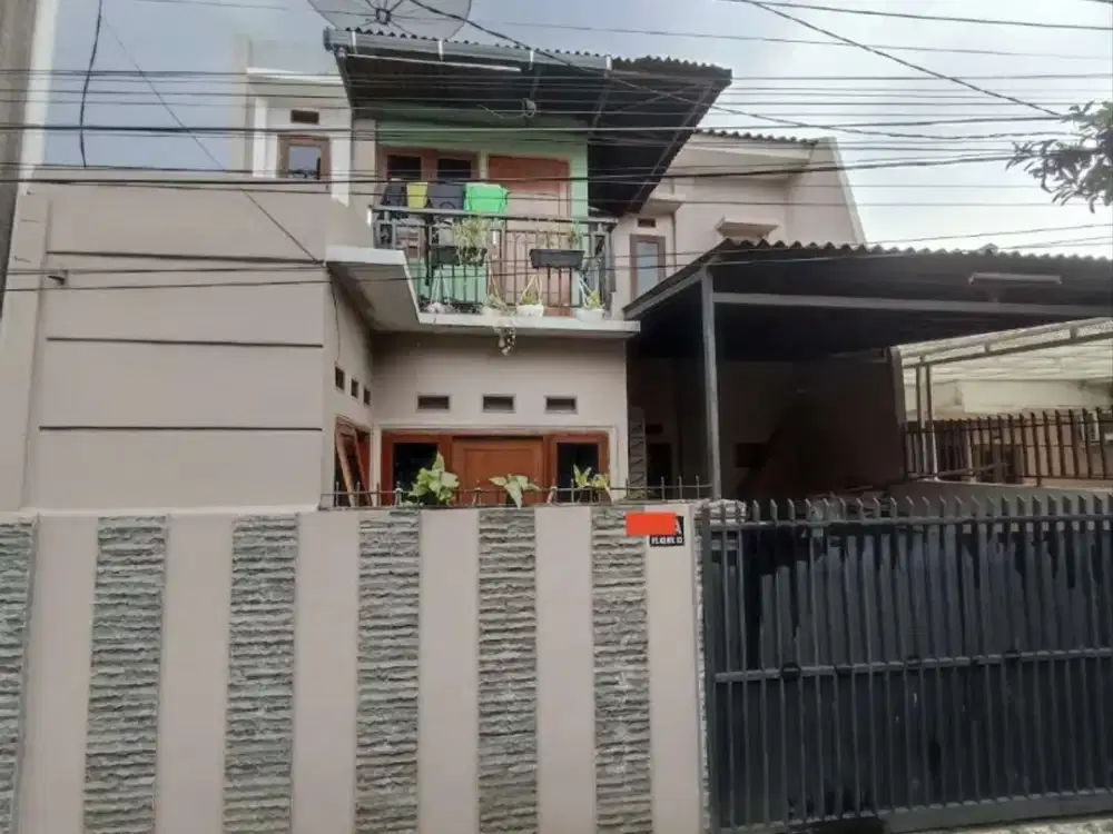 RUMAH KEREN SELANGKAH KE JALAN CONDET RAYA