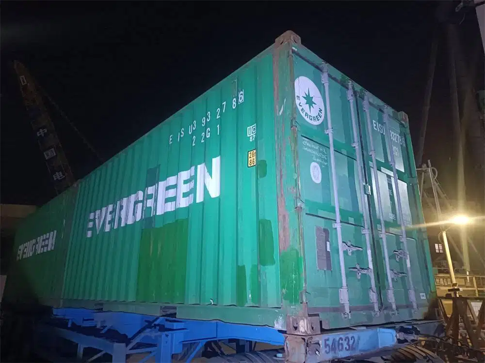 40ft High Cube EVERGREEN – Kondisi As Is Harga: Rp 29 Juta / Unit