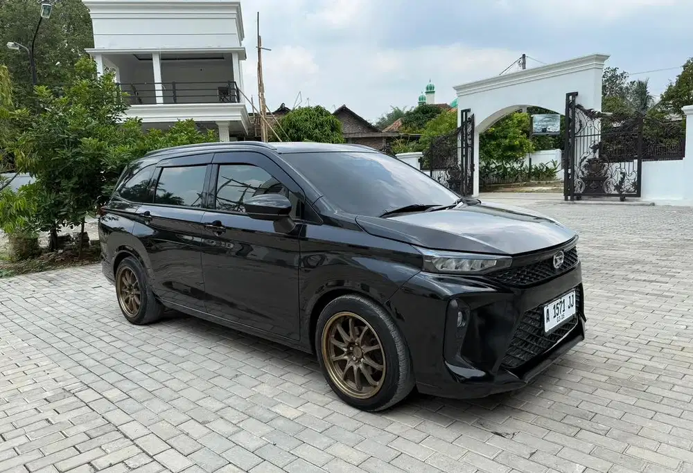XENIA R MANUAL 2023