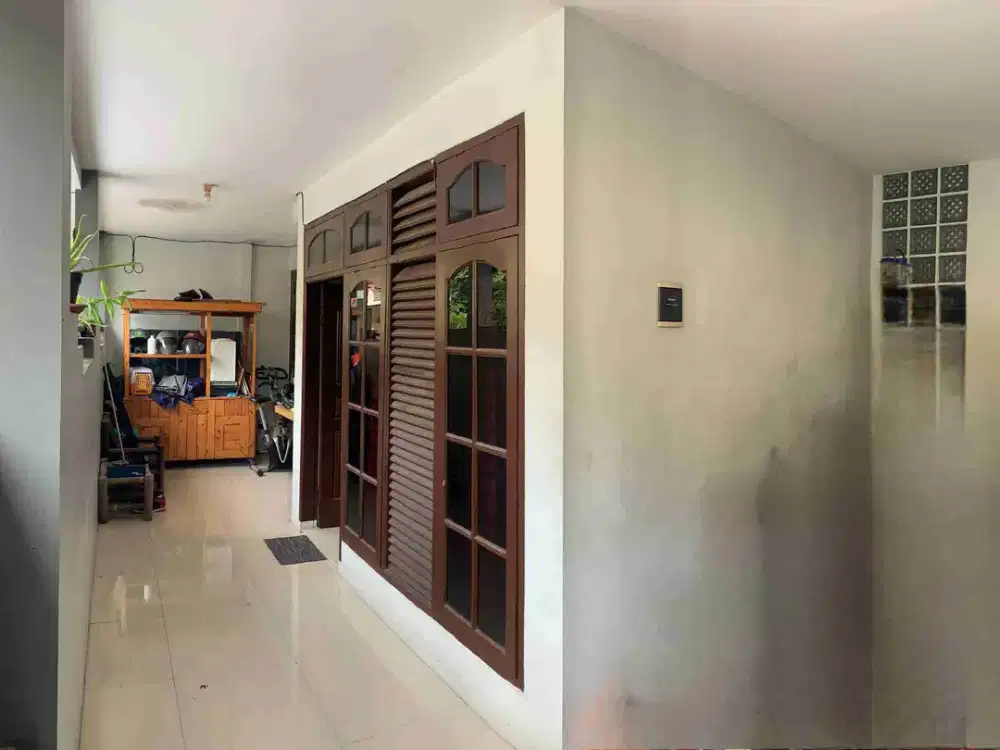 Dijual Cepat Rumah 2 Lantai Lokasi Strategis di Galaxy Kota Bekasi