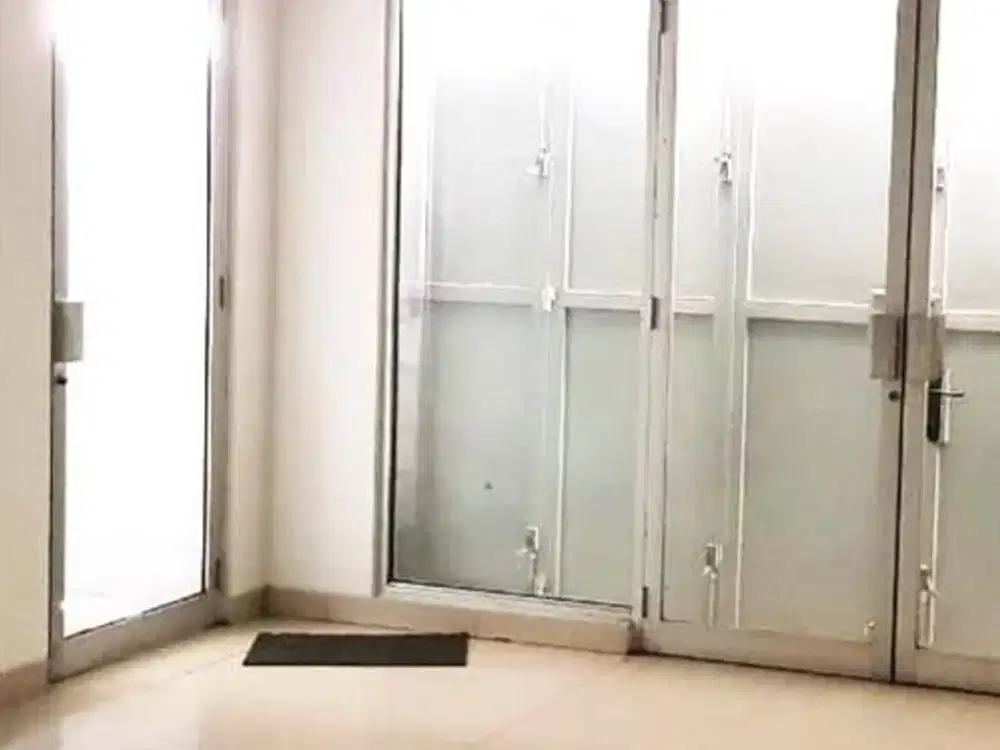 Di aewa Strategis! Gudang 2 Lantai di Daan Mogot Km.18,