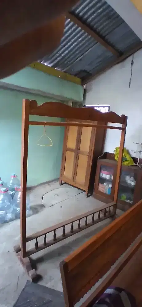 GANTUNGAN BAJU PAKAIAN