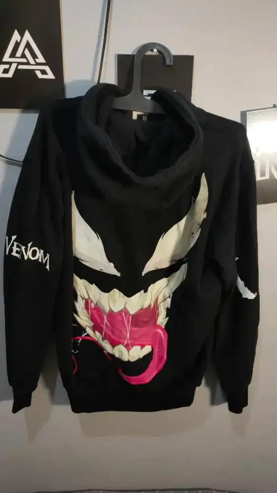 Jaket zipper VENOM like new nominus (jarang dipakai)