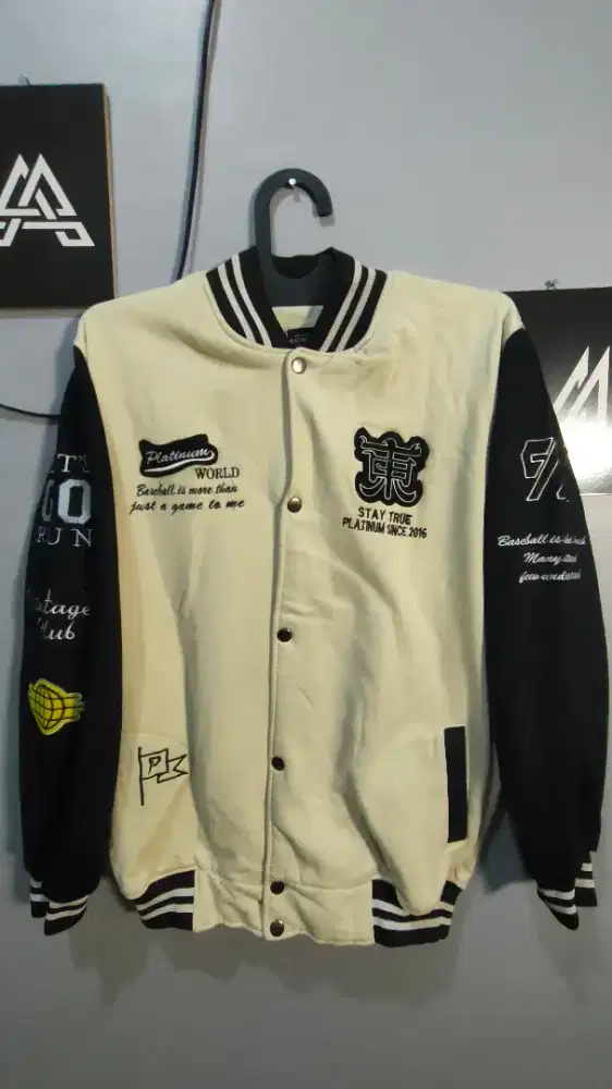 jaket size M fit L masuk