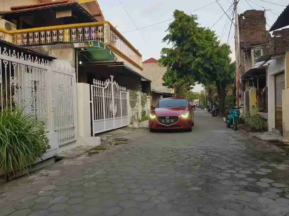 Rumah Hitung Tanah Lokasi Strategis dekat Jalan Honggowongso Solo, Cocok untuk Rumah dan Ruang Usaha.