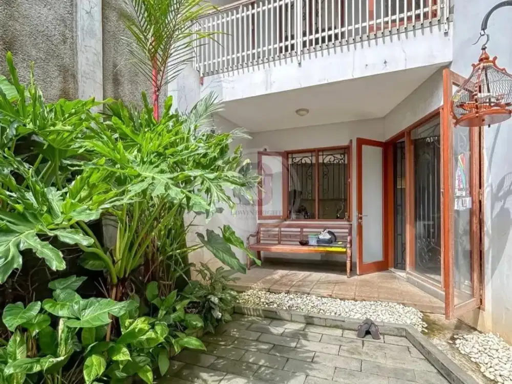 Rumah dijual di Menteng Bintaro Jaya Sektor 7 Semi Furnish Siap Huni Bagus