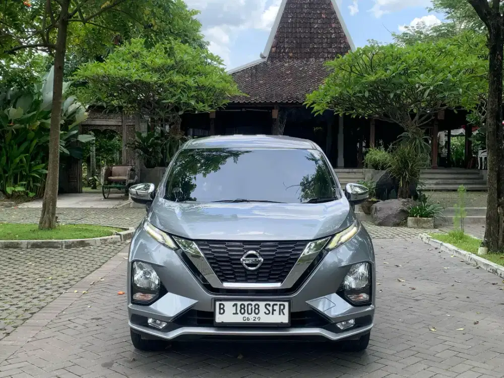 Livina VL Metik Low KM Bebas Laka Bebas Banjir Sisp Pakai  DP minim