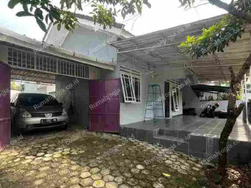 rumah sangat nyaman dan strategis depan hotel tentrem dekat tugu jogja