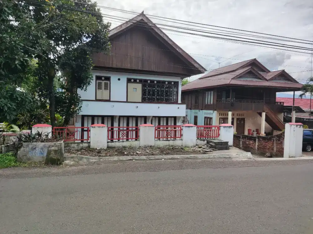 Disewakan/tahun hanya 20 jt,rumah besar di Minahasa Utara