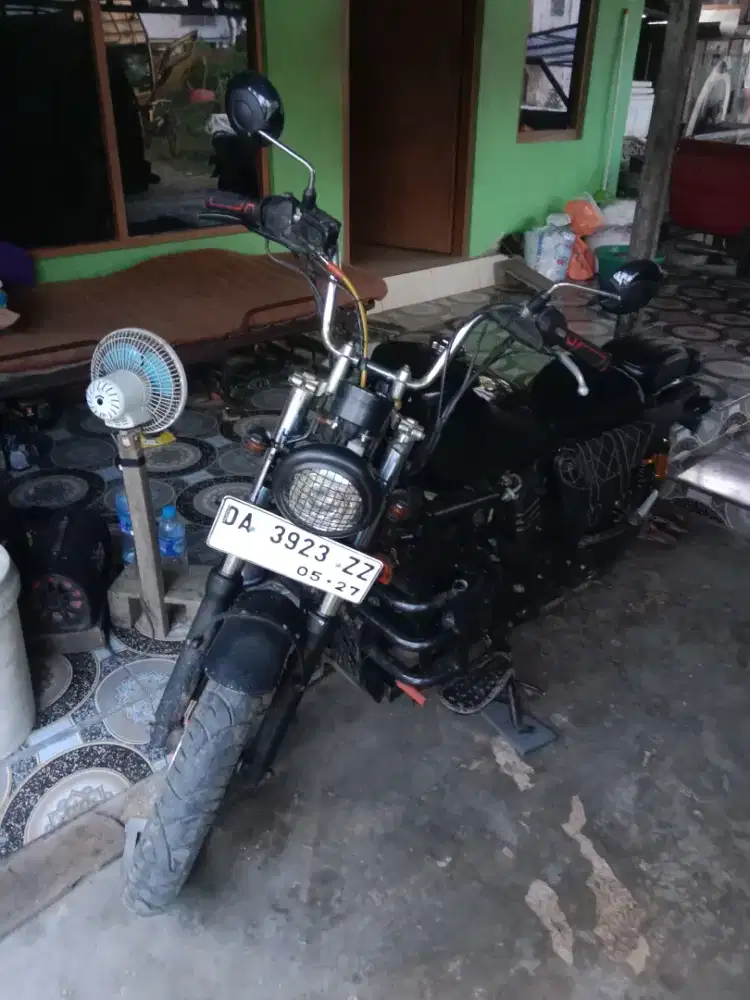 Harley Davidson Sportster ( Yamaha Byson)