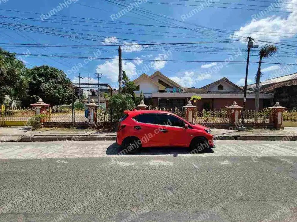 tanah istimewa luas cocok untuk bangunan komersil timoho kodya