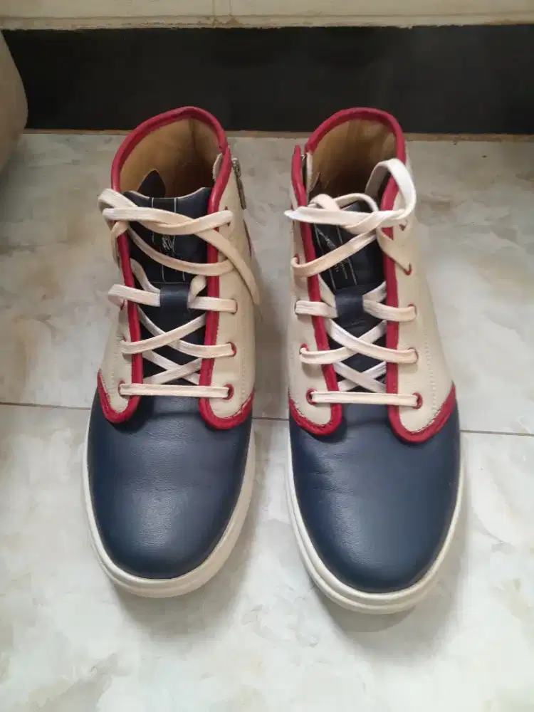 Sepatu import kulit asli