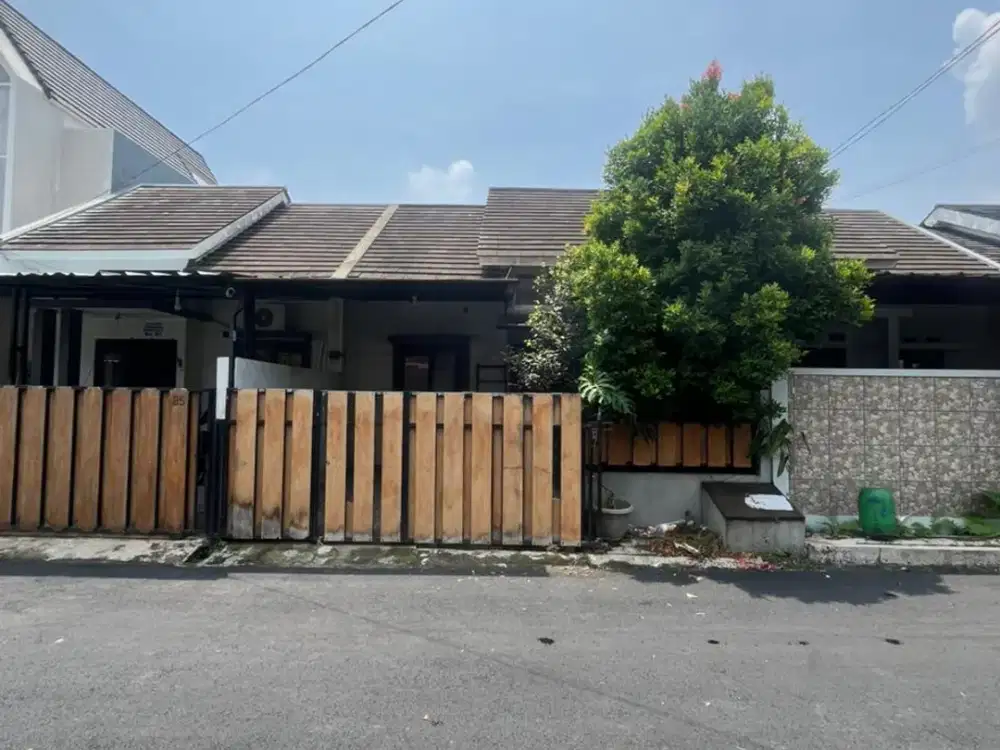 RUMAH MURAH FULL RENOV DI KOTA BOGOR, CIMANGGU, TANAH SAREAL, KOTA BOGOR. (Video virtual tour bisa dikirim via whatsapp)