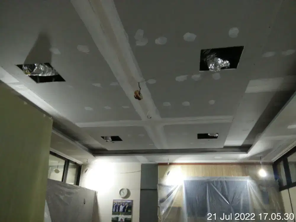 Buat dekor molding dinding pvc wpc partisi gypsum dan plafon gypsum