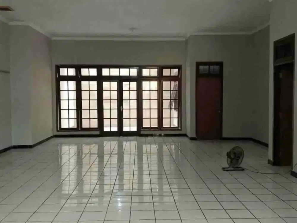 Rumah Lama Siap Huni Di Lingkungan Elit Cinere Depok