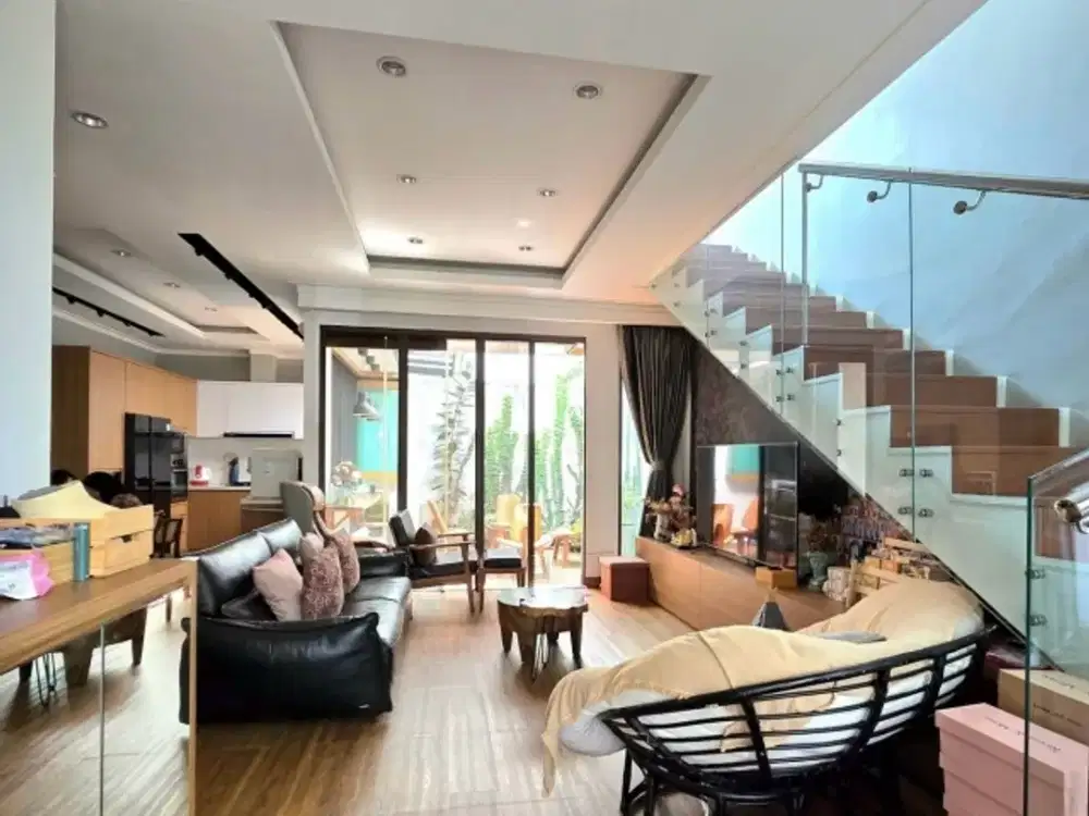 HOT SALE  Rumah Cantik, terawat, siap huni di Discovery Binta