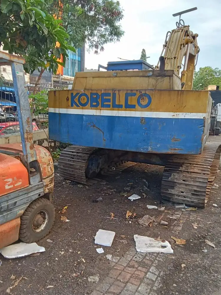 KOBELCO B 6D31  - 004839