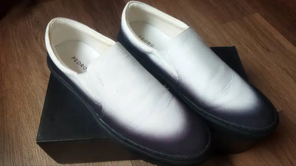 Sepatu slip on PEDRO