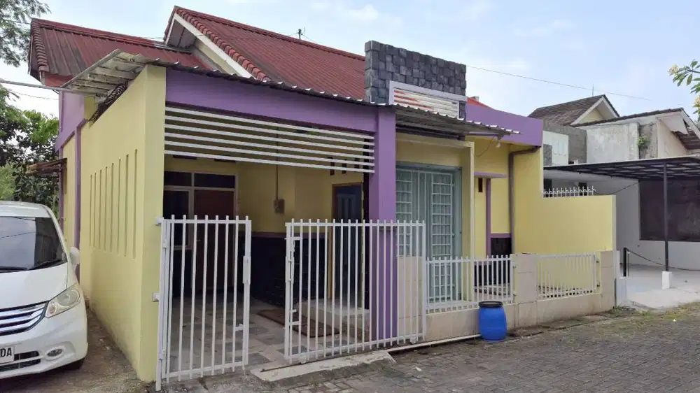 Disewakan Rumah Cantik Siap H di Banyumanik (Dekat SMAN 9, RS Hermina)
