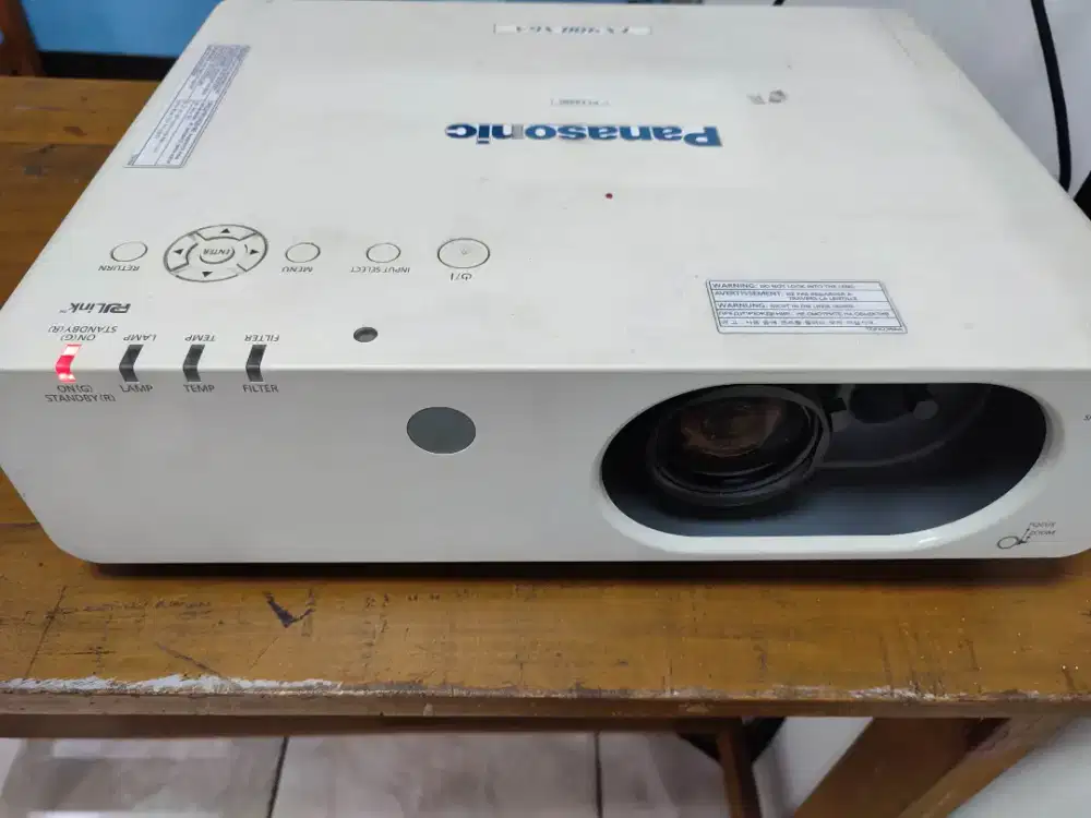 Projektor panasonic FX-400