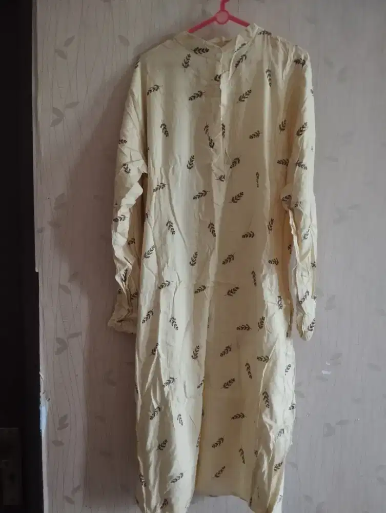 Atasn wanita kekinian