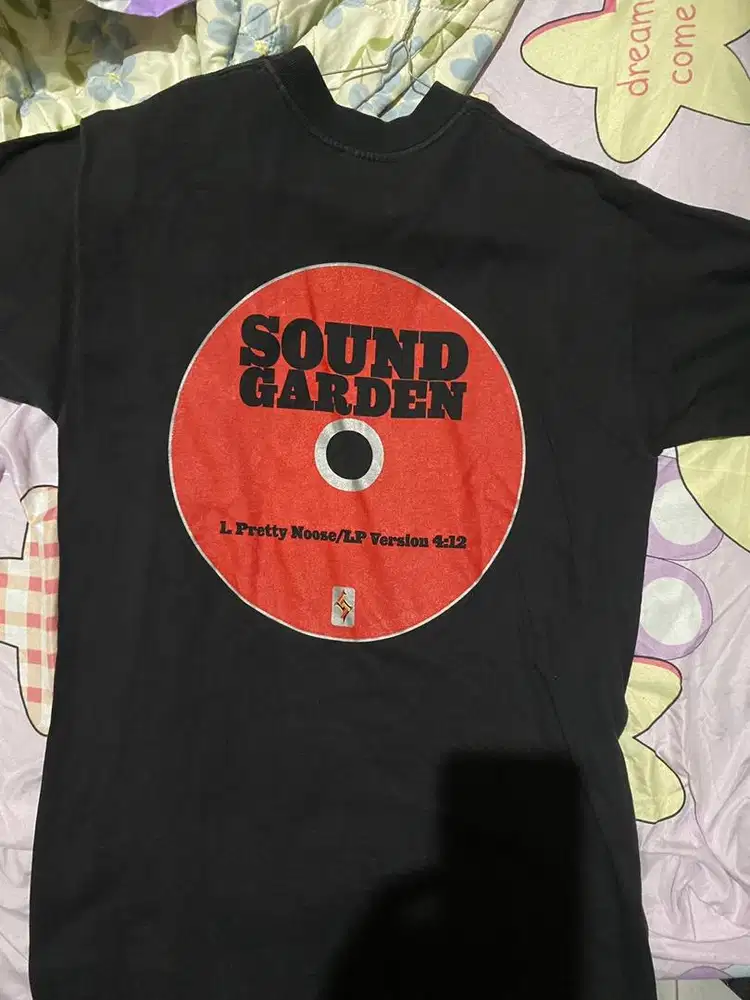Kaos T Shirt Soundgarder Made In Mexico Kondisi 9.9/10 preloved