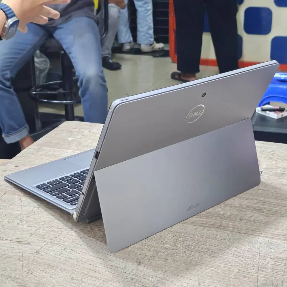 Laptop 2in1 Dell 7210 Core i7 Gen10 RAM 16GB/256GB sekolah kerja dc