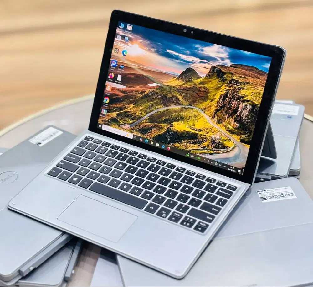 Laptop 2in1 Dell Latitude 7210 Core i7 Gen10 RAM 16GB/256GB kuliah dc