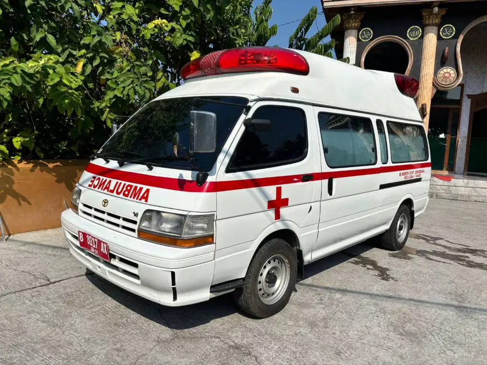 1997 Toyota Hiace Himedic V8 CBU Plat B saipul mobil bekas sekoto