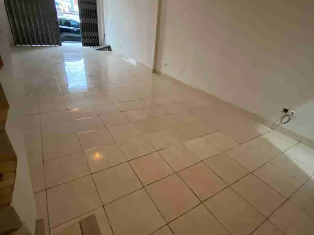 Di Sewa Ruko Baru Siap Pakai di Kalideres