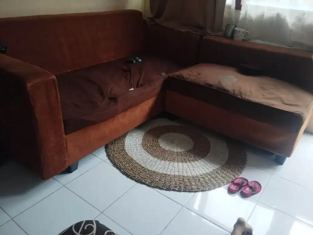 Jual Sofa murah, lumayan gede lebar, warna Aesthetic