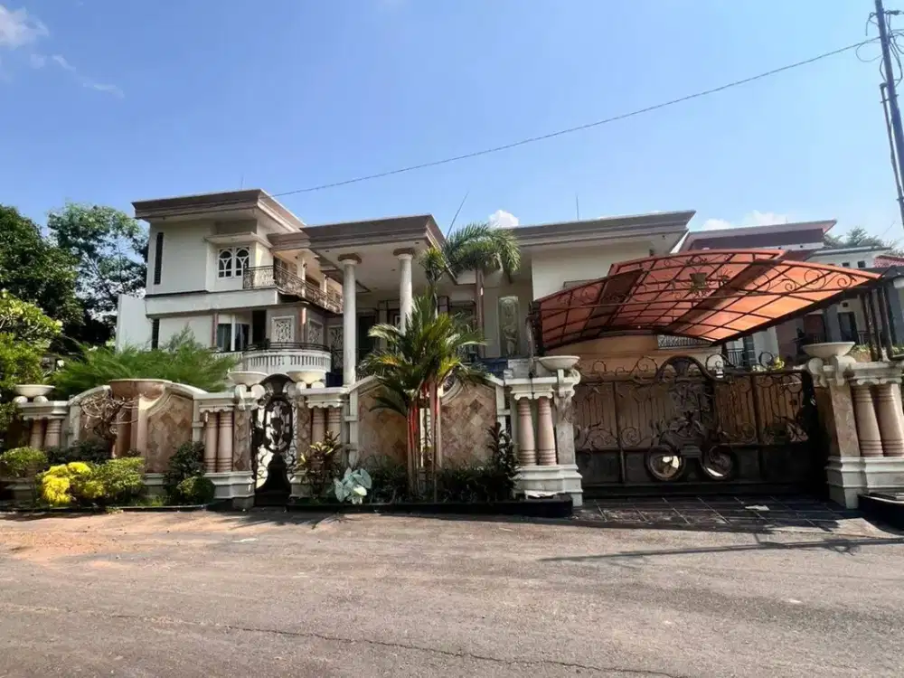 Rumah Mewah Full Furnished Lokasi Jl. Papandayan Baru Semarang