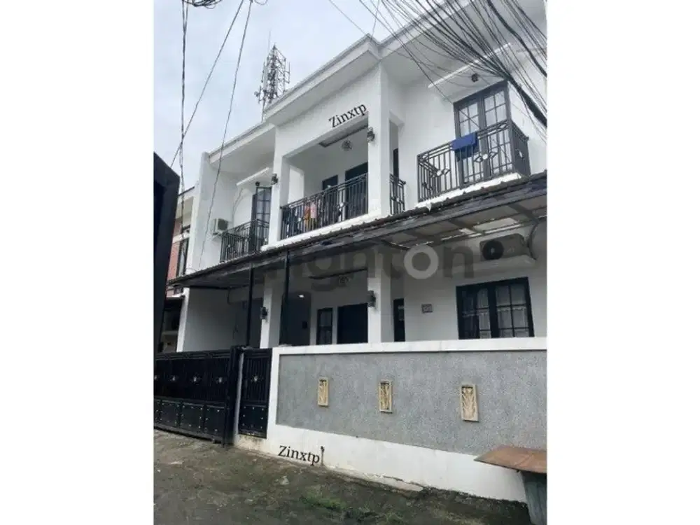 Rumah Modern 2 Lantai Tenang Akses Tol Dekat Area Condet Jakarta Timur