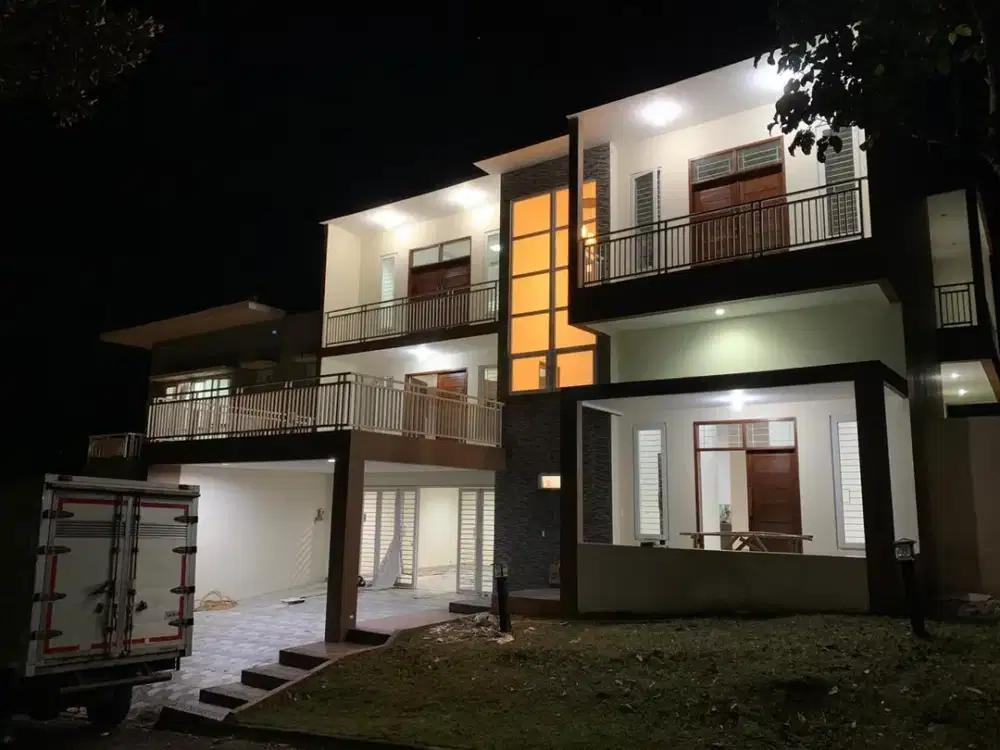 DIJUAL RUMAH MEWAH 2 LT BAGUS HARGA MURAH IMPERIAL SENTUL CITY (SSR256)